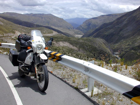 mountian pass on way to Nasca 03